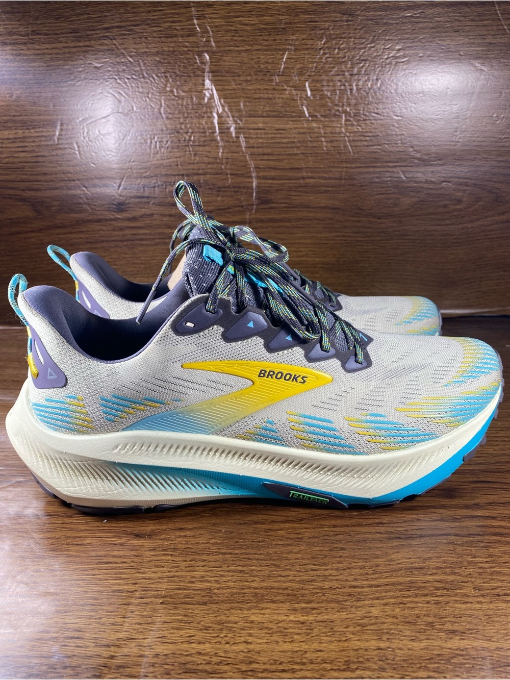 Brooks Ghost Trail Mens shoe size 10
